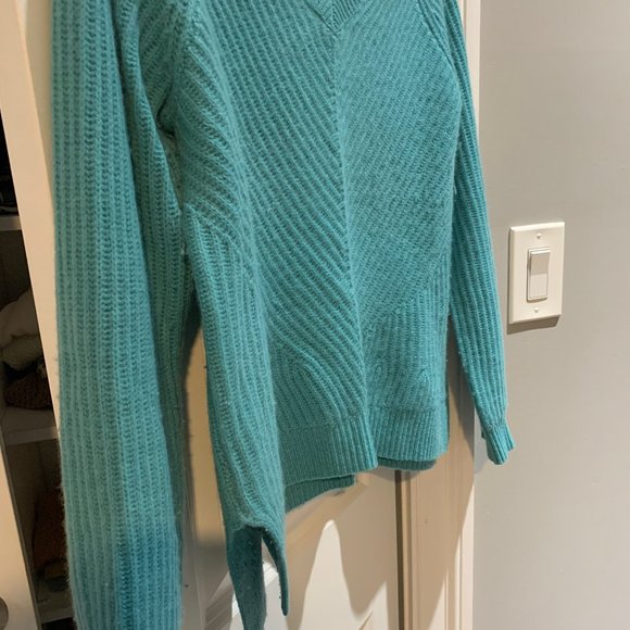 100% Cashmere Anthropologie Blue Sweater - Picture 2 of 4